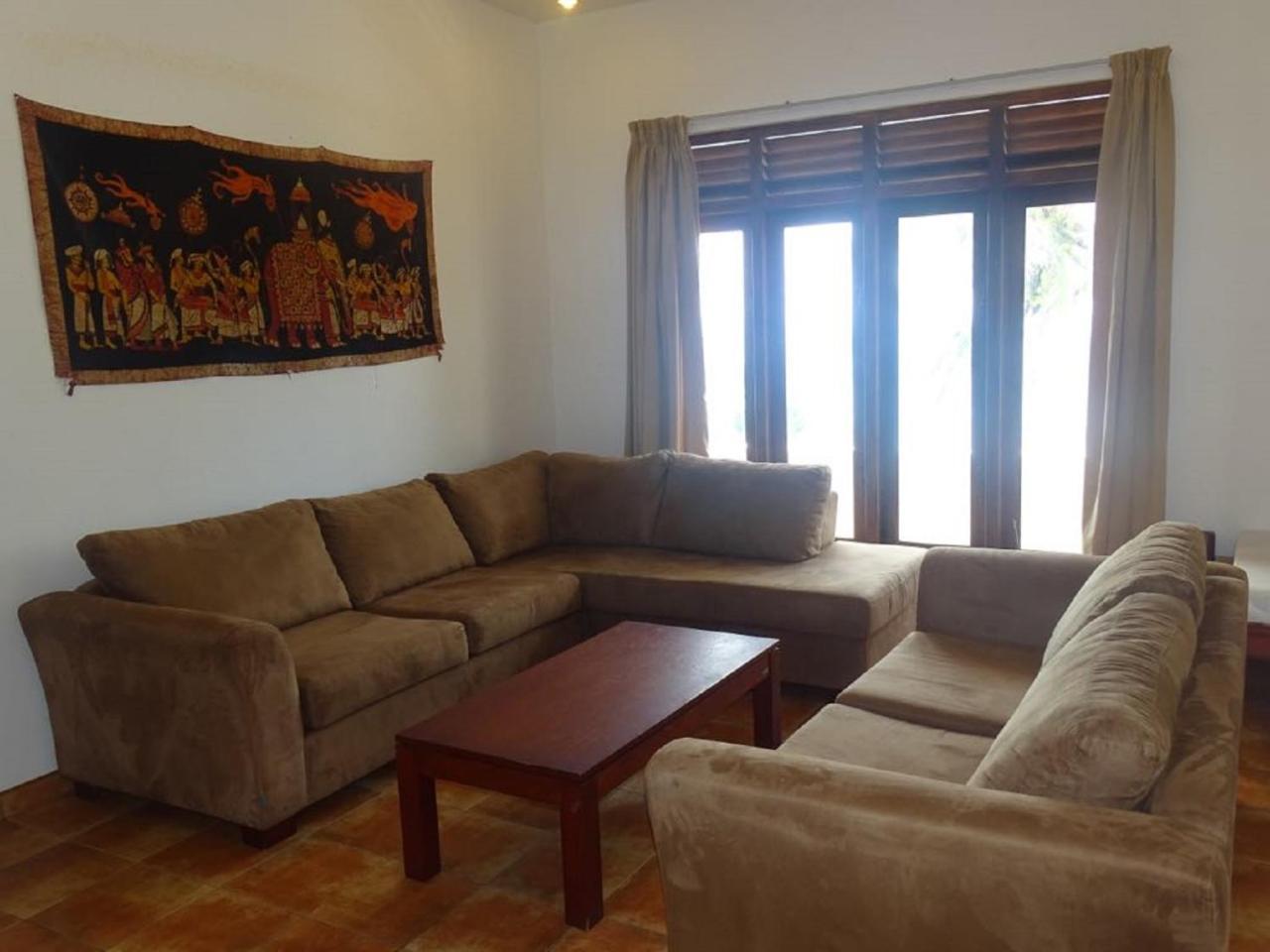 Jasmine Garden Beach Guest House Хикадува Екстериор снимка
