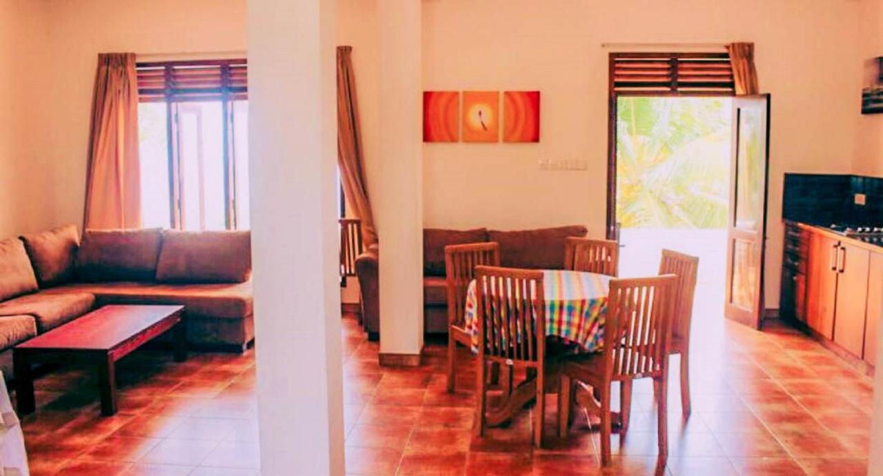 Jasmine Garden Beach Guest House Хикадува Екстериор снимка